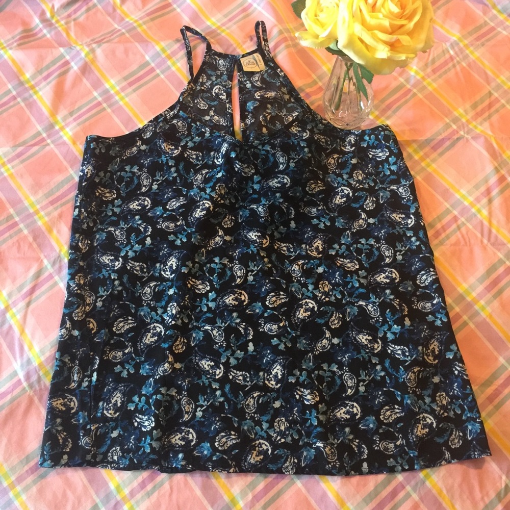💙PAPER CRANE💙 Paisley Print Top
